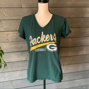 NFL Packers short sleeve v-neck t-shirt size large